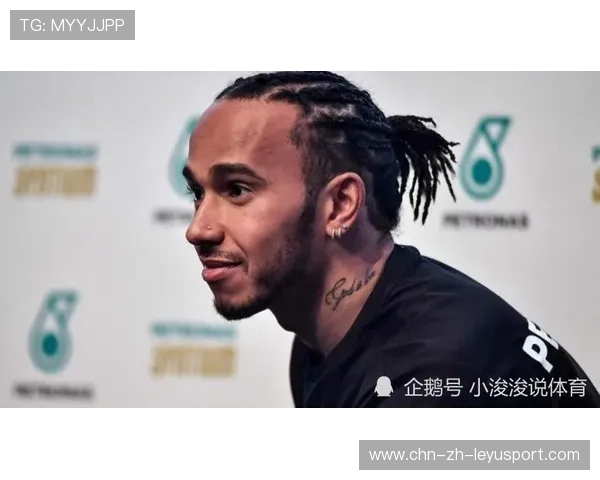 汉密尔顿极速追击，直逼前二